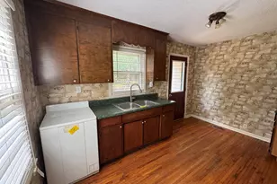 103 Furman Ave, Greenwood, SC 29649 - Photo 7