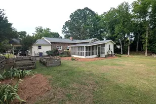 205 W Wheeler Cir, Saluda, SC 29138 - Photo 17