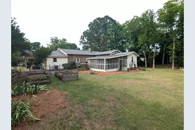 205 W Wheeler Circle, Saluda, SC 29138 - Photo 15