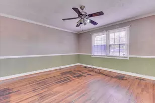 261 Myrtle St, Gloverville, SC 29828 - Photo 7
