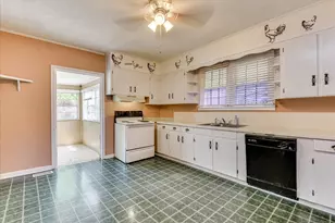 261 Myrtle St, Gloverville, SC 29828 - Photo 15