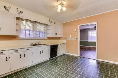 261 Myrtle Street, Gloverville, SC 29828 - Photo 13