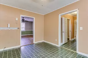 261 Myrtle St, Gloverville, SC 29828 - Photo 13