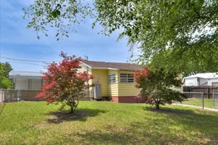 261 Myrtle St, Gloverville, SC 29828 - Photo 3