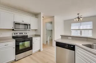 909 Watsonia Dr, Aiken, SC 29803 - Photo 11