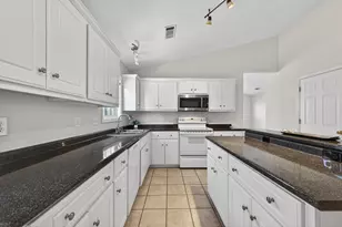 381 Beryl Dr, Aiken, SC 29803 - Photo 7