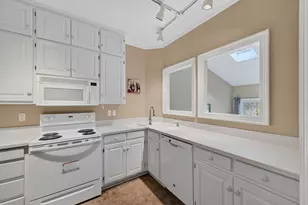 107 Club Villa Dr E, Aiken, SC 29803 - Photo 9