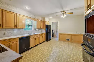 1914 Byrnes Rd, North Augusta, SC 29841 - Photo 11