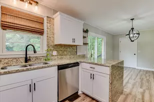 217 Holmes St, Edgefield, SC 29824 - Photo 21