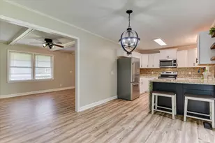217 Holmes St, Edgefield, SC 29824 - Photo 17