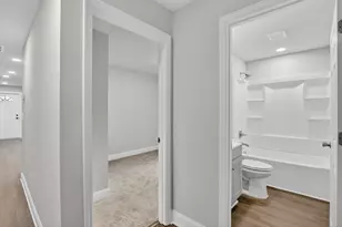224 Alley St, Gloverville, SC 29828 - Photo 9