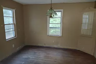 212 Bradham Ave, Manning, SC 29102 - Photo 9