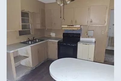 212 Bradham Avenue, Manning, SC 29102 - Photo 7