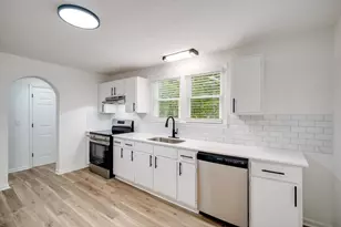 406 Edgefield Ave NW, Aiken, SC 29801 - Photo 9
