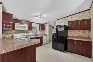 299 Poinsettia Rd, Wagener, SC 29164 - Photo 5