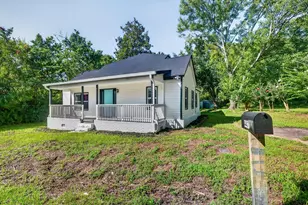 447 Glover St, Edgefield, SC 29824 - Photo 5