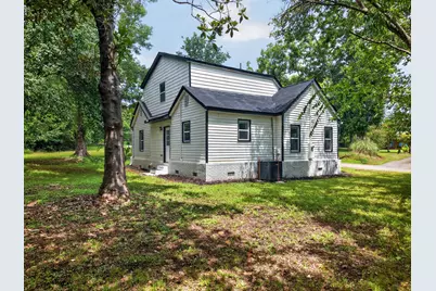 447 Glover Street, Edgefield, SC 29824 - Photo 3