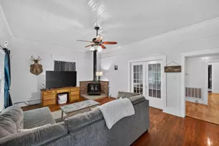 304 Blackmon St N, Camden, SC 29020 - Photo 7