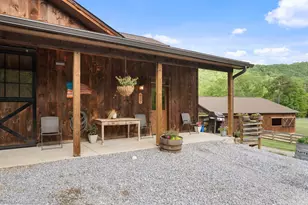 957 & 959 Dave Whitaker Rd, Horse Shoe, NC 28742 - Photo 33