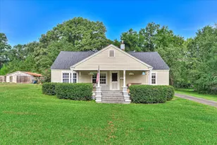 208 W Terrace St, Edgefield, SC 29824 - Photo 1