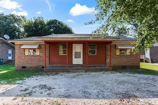 155 Canna St, Barnwell, SC 29812 - Photo 1