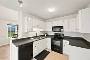 529 Edinburgh Ct, Warrenville, SC 29851 - Photo 3