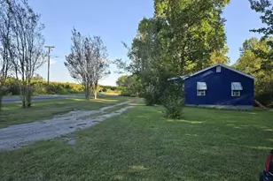 72 McQueen St, Johnston, SC 29832 - Photo 3
