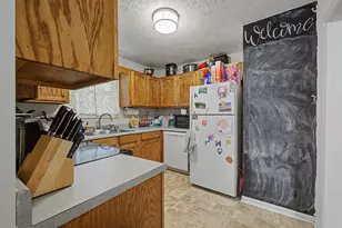 220 Thurmond St, Edgefield, SC 29824 - Photo 9