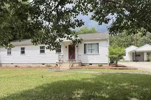 1303 Hagood Ave, Barnwell, SC 29812 - Photo 1