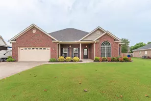 821 Wickham Dr, Graniteville, SC 29829 - Photo 1