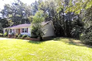 305 Bayview Cir, Hartsville, SC 29550 - Photo 1