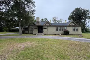 329 W Railroad Ave, Batesburg, SC 29006 - Photo 1