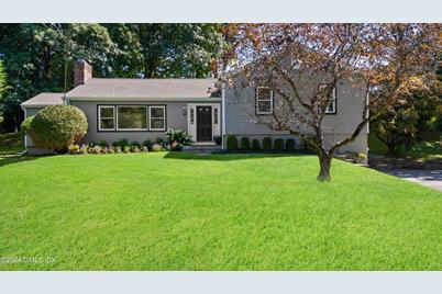 9 Swan Terrace, Greenwich, CT 06830 - Photo 1