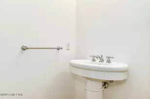 69 Riverdale Ave, Greenwich, CT 06831 - Photo 9