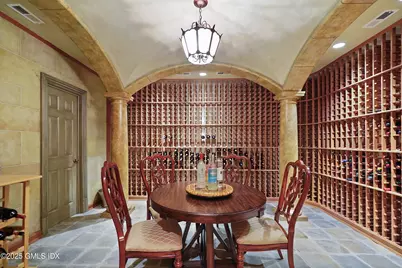 8 Chieftans Road, Greenwich, CT 06831 - Photo 43