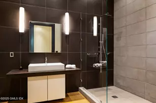 41 Meadow Wood Dr, Greenwich, CT 06830 - Photo 25