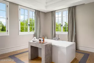 41 Meadow Wood Dr, Greenwich, CT 06830 - Photo 21