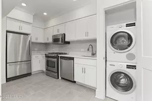 40 W Elm St, Greenwich, CT 06830 - Photo 3