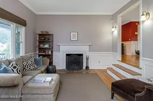 32 Meyer Pl, Greenwich, CT 06878 - Photo 9