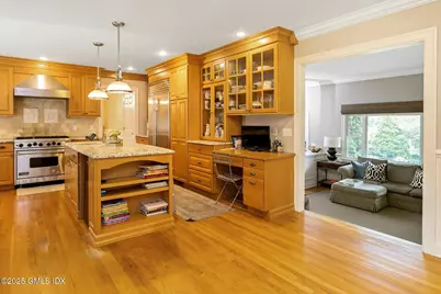 32 Meyer Place, Greenwich, CT 06878 - Photo 11