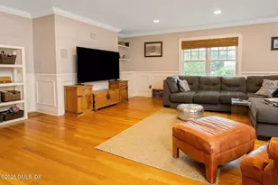 32 Meyer Pl, Greenwich, CT 06878 - Photo 15