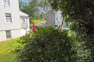 555-557 W Putnam Ave, Greenwich, CT 06830 - Photo 11