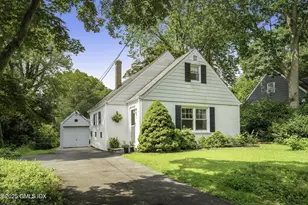 33 Halsey Dr, Old Greenwich, CT 06870 - Photo 1