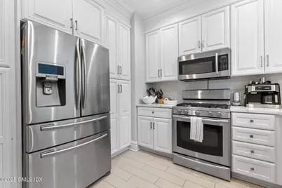 104 W Ritch Avenue #6, Greenwich, CT 06830 - Photo 9