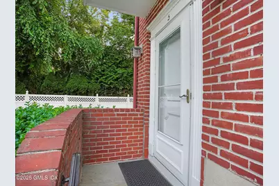 52 Sherwood Place #5, Greenwich, CT 06830 - Photo 3