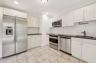 251 Weaver St, Greenwich, CT 06831 - Photo 5