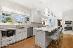 105 Woodside Dr, Greenwich, CT 06830 - Photo 7