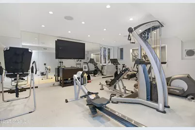 105 Woodside Drive, Greenwich, CT 06830 - Photo 23