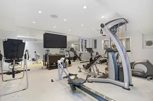 105 Woodside Dr, Greenwich, CT 06830 - Photo 23