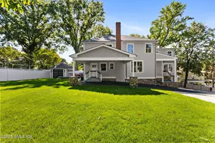 8 Park Ave, Old Greenwich, CT 06870 - Photo 57